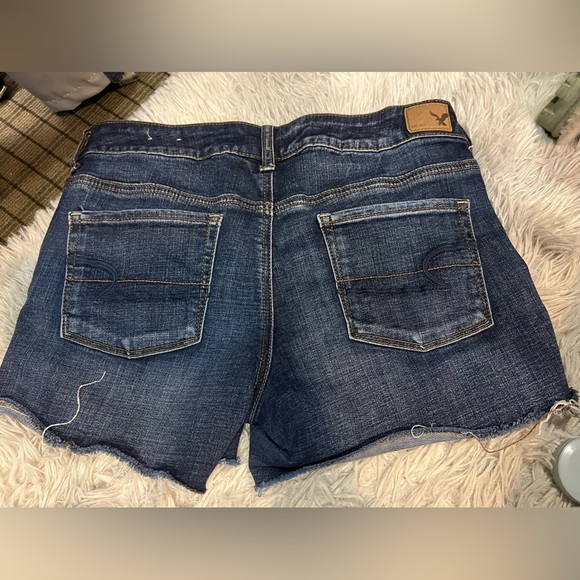 American Eagle Shortie Jean Shorts Size 8 - Picture 6 of 7